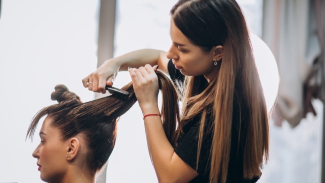 Choosing Confidence: The Certified Salon Advantage